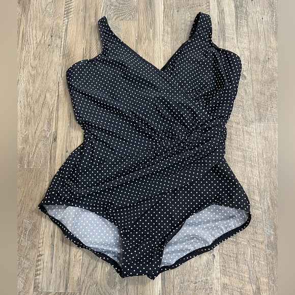 NEW MiracleSuit Pin Point Oceanus One Piece Swimsuit DD-Cup - Picture 3 of 10